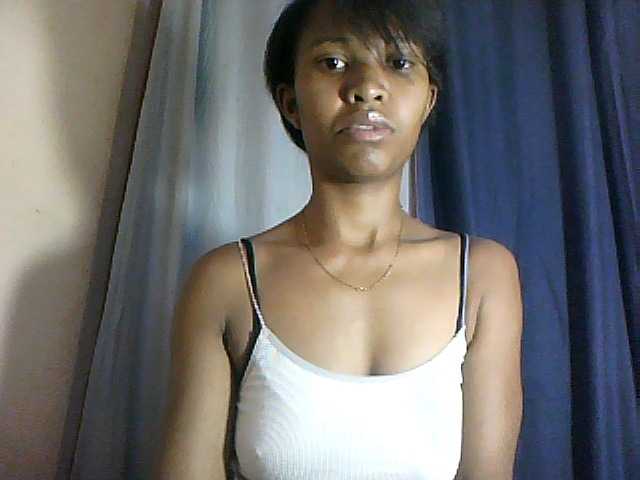 Nathiii live webcam show