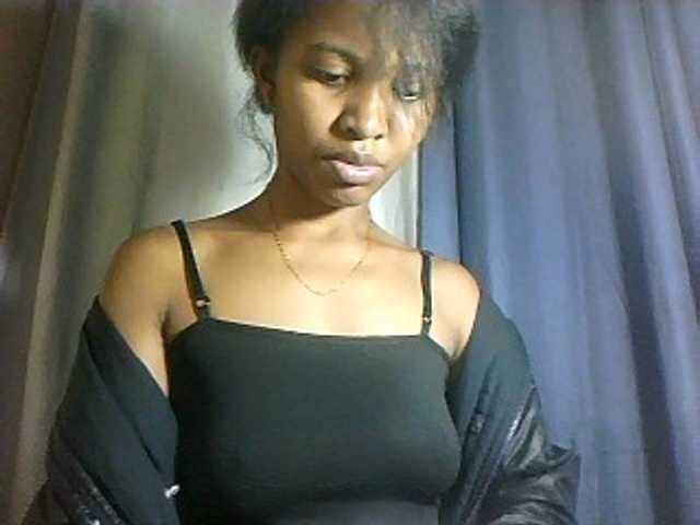Nathiii live webcam show