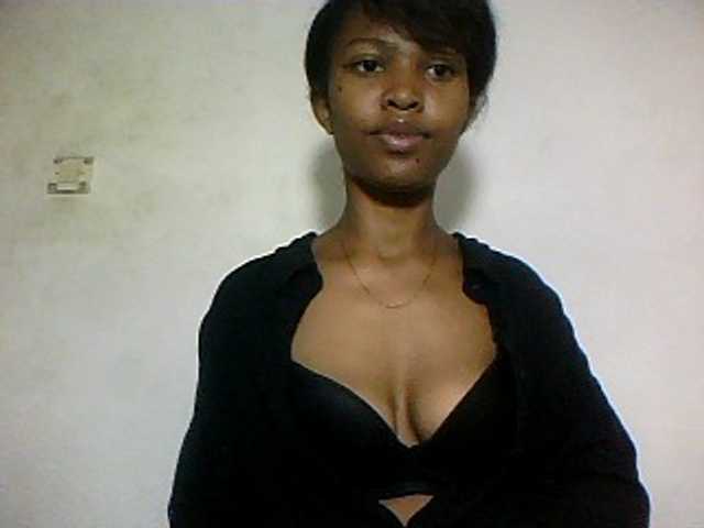 Nathiii, en vivo ahora en BongaCams
