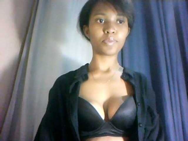 Nathiii live webcam show