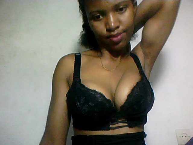 Nathiii live cam on BongaCams