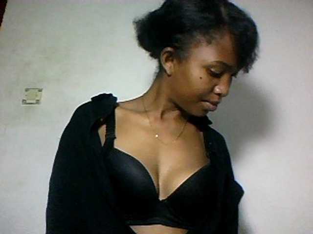 Nathiii live cam on BongaCams