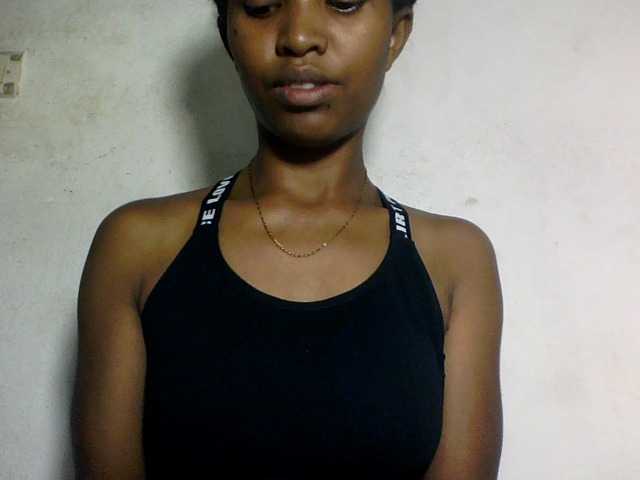 Nathiii, live now on BongaCams