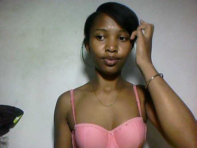 Nathiii live cam on BongaCams