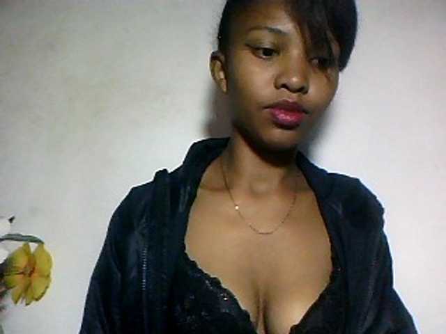 Nathiii live cam on BongaCams