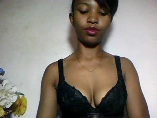 Nathiii live cam on BongaCams
