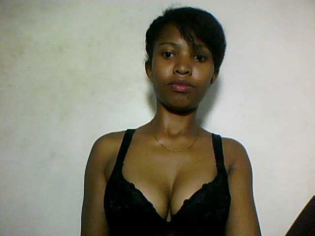 Nathiii live cam on BongaCams
