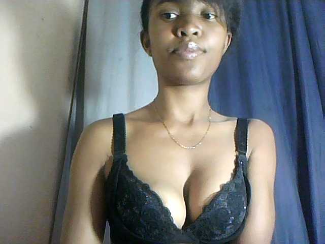 Nathiii live cam on BongaCams