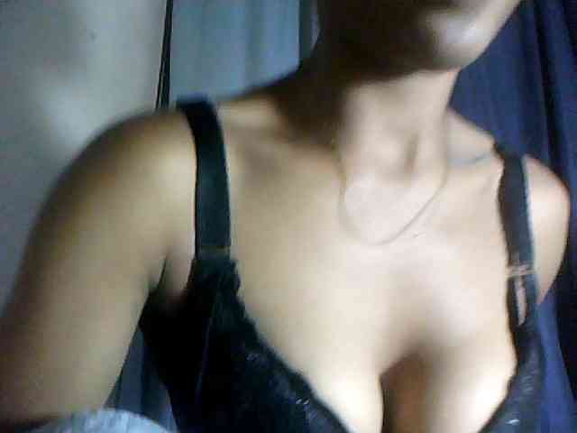 Nathiii Live Webcam on BongaCams