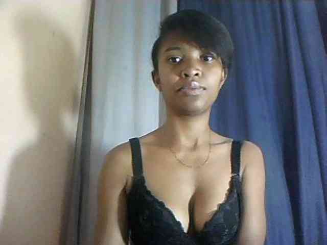 Nathiii Live Webcam on BongaCams