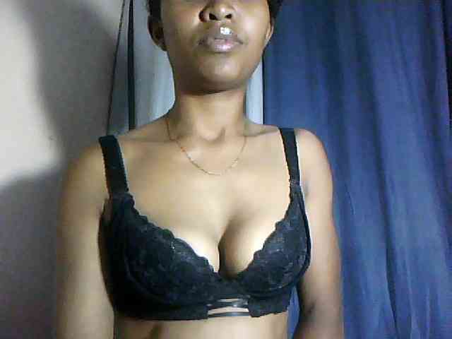 Nathiii Live Webcam on BongaCams
