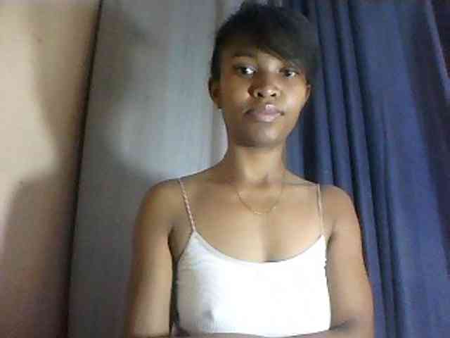 Nathiii Live Webcam on BongaCams