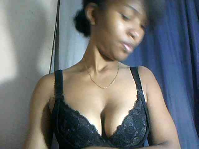 Nathiii Live Webcam on BongaCams