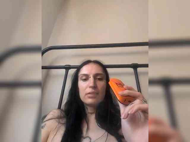 Модель: AngelMayCry69