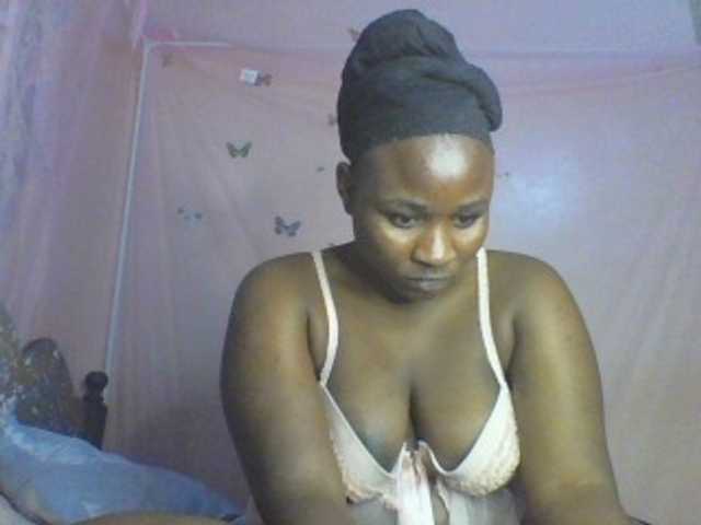 Moona141 live webcam show