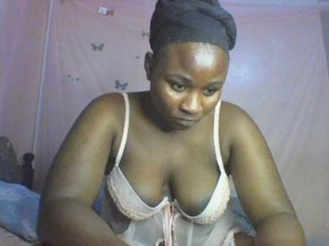 Moona141 live webcam show