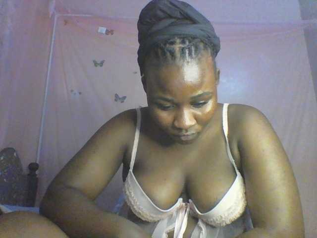 Moona141 live webcam show
