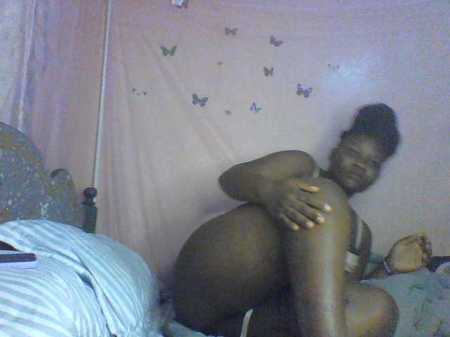 Moona141 live cam