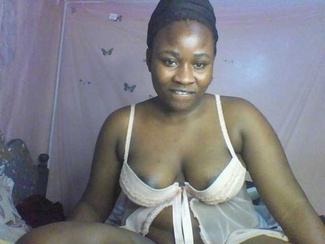 moona141 cam belle