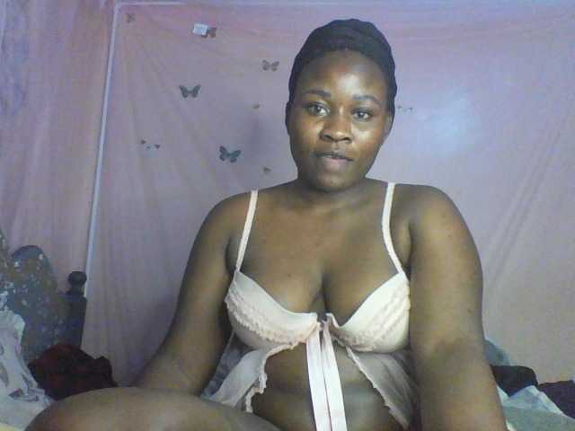 moona141 cam belle