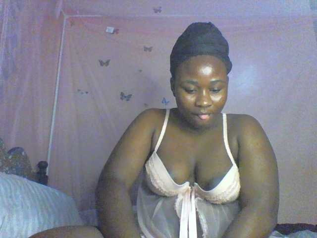 moona141 cam belle