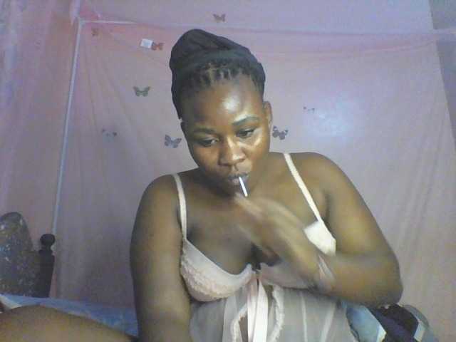 Moona141 live webcam show