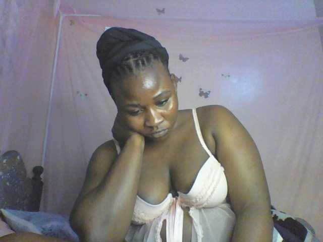 moona141 cam belle