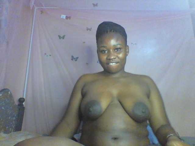 Moona141 Live-Cam auf BongaCams