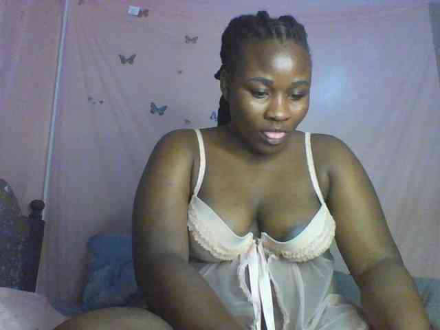 Moona141 webcam