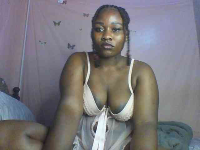 Moona141 webcam