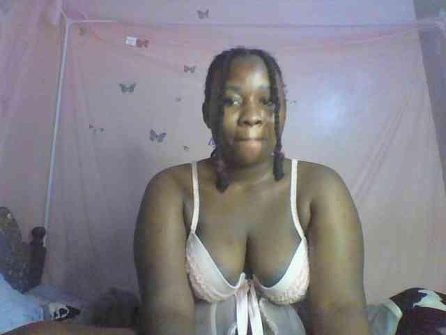 Moona141 webcam