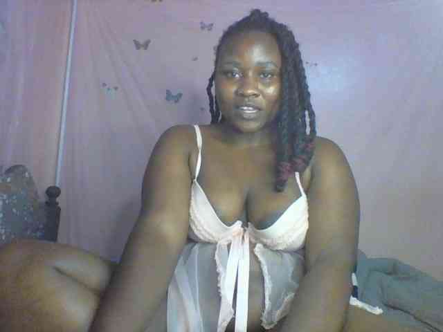 Moona141 webcam