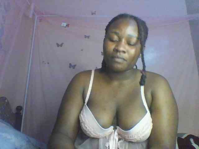 Moona141 webcam