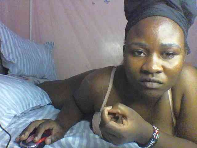 Moona141 webcam