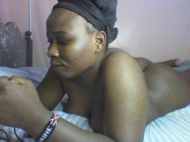 Moona141 webcam
