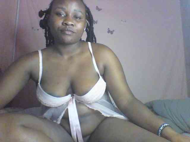 Moona141 webcam