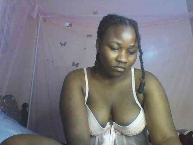 Moona141 webcam