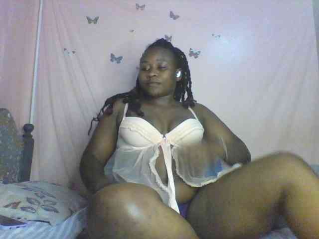 Moona141 webcam