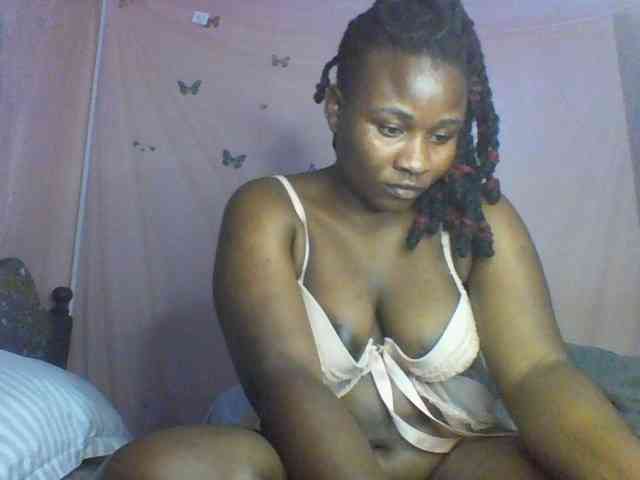 Moona141 webcam