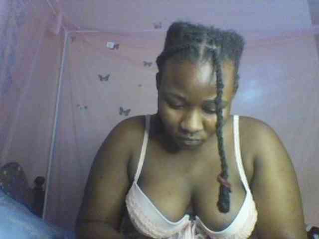 Moona141 webcam