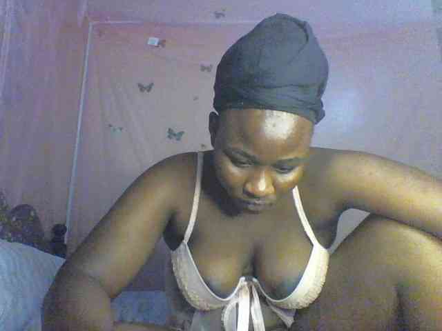Moona141 webcam