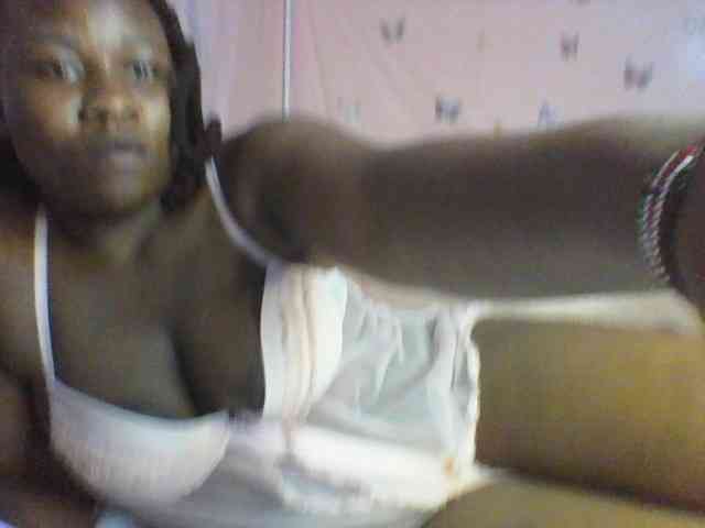 Moona141 webcam