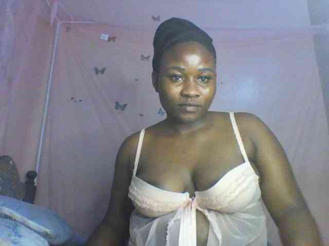 Moona141 webcam