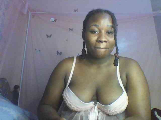 Moona141 webcam