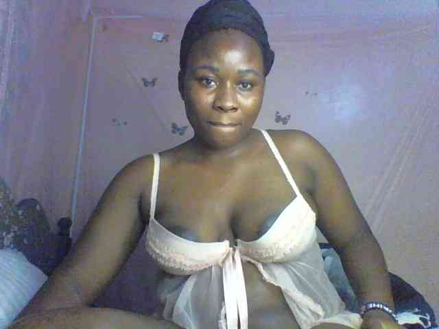 Moona141 webcam