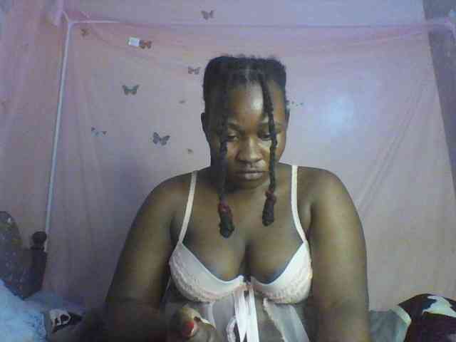 Moona141 webcam