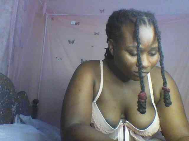 Moona141 webcam