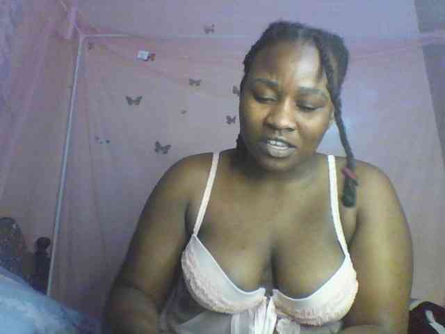 Moona141 webcam