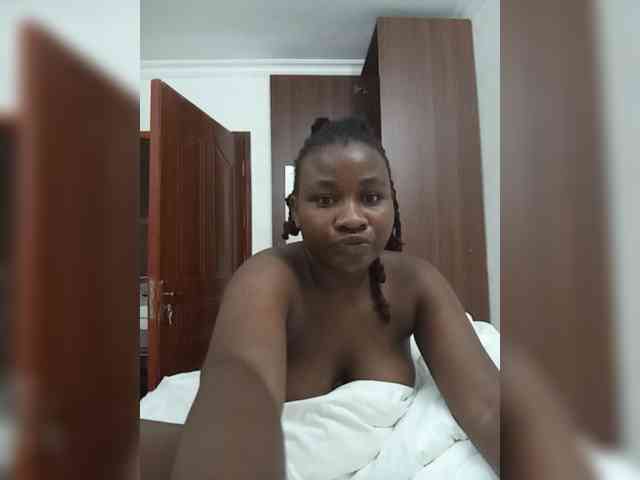 Moona141 webcam