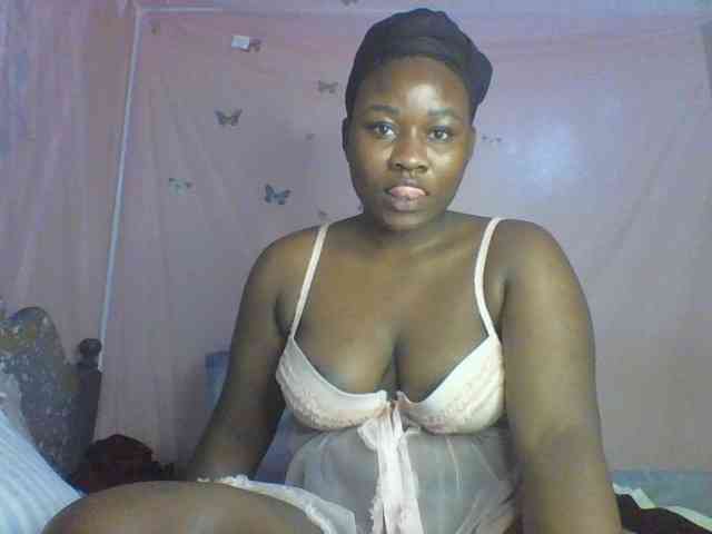 Moona141 webcam